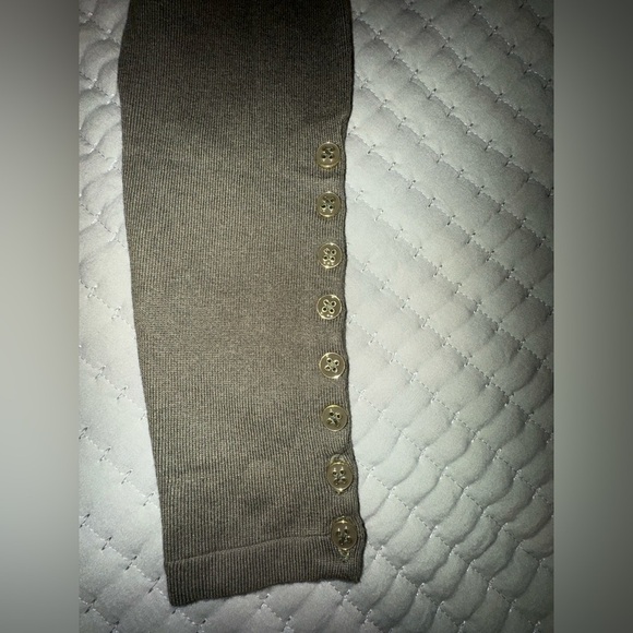 J. McLaughlin Jamey Crew Neck Button Trim Raglan Long Sleeve. Size X-Small NWT - Picture 10 of 13